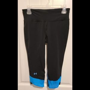Under Armour heat gear capri leggings medium black blue womens